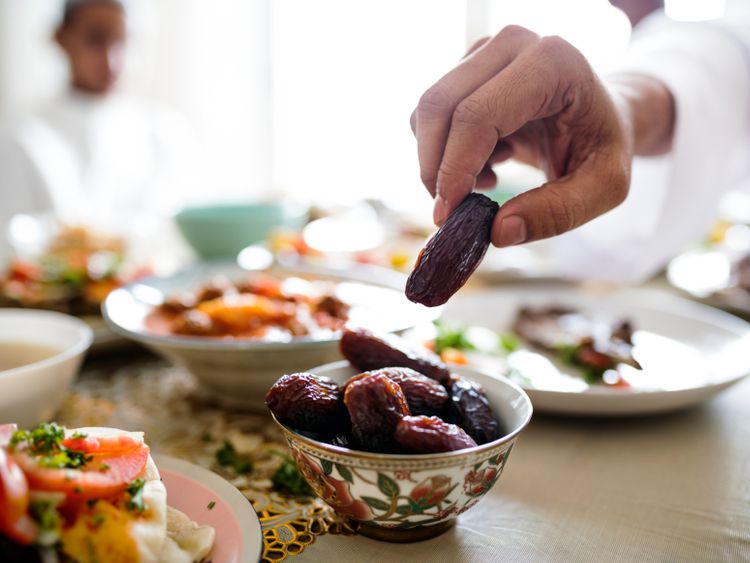 Why do people eat dates in Ramadan?