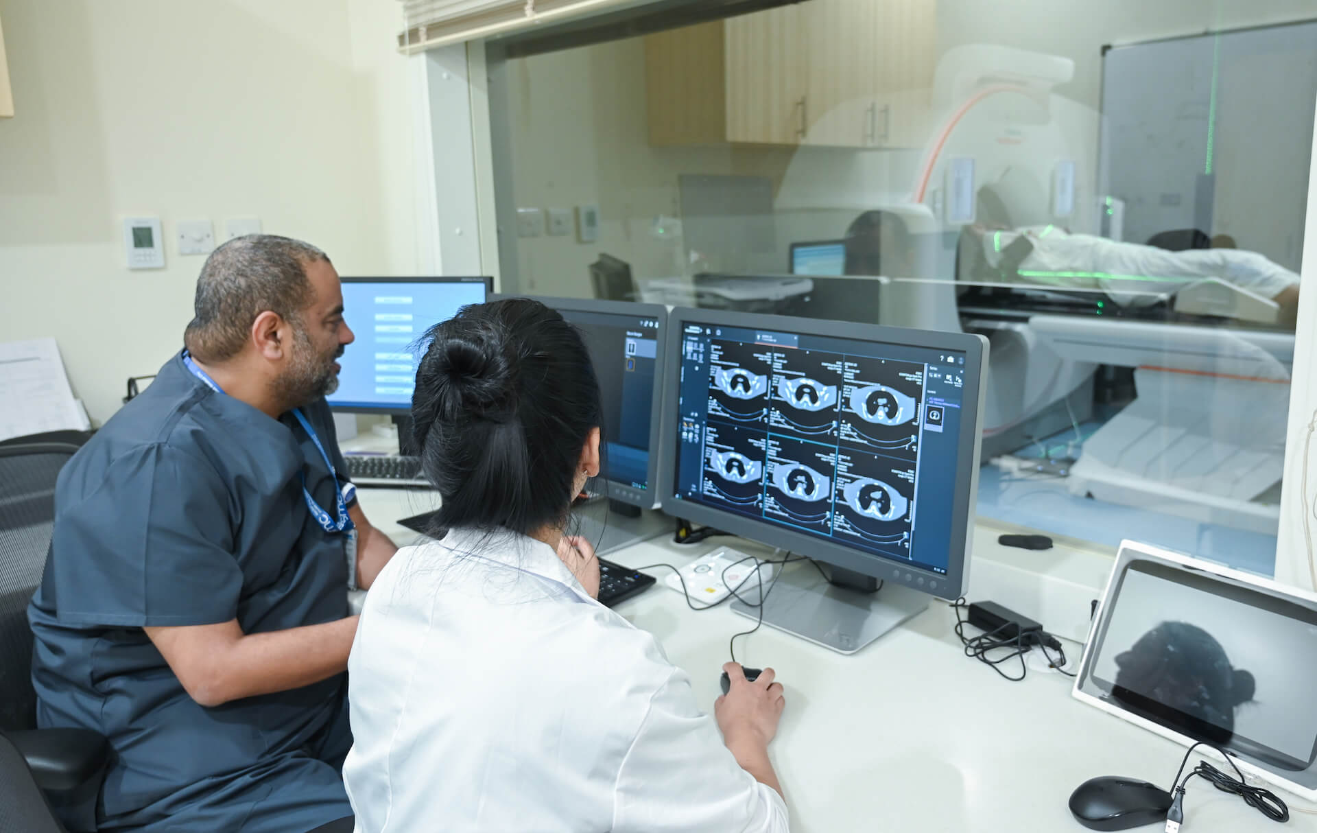 مدينة الشيخ شخبوط الطبية تفتتح قسم العلاج الإشعاعي المتطوّر للارتقاء برعاية مرضى السرطان في الإمارات