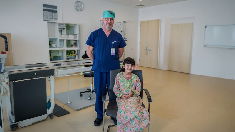 Seven year old girl burned from chest to stomach after trying social media stunt Seven year old girl burned from chest to stomach after trying social media stunt