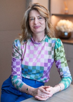 Dr RuthAnn Fanstone